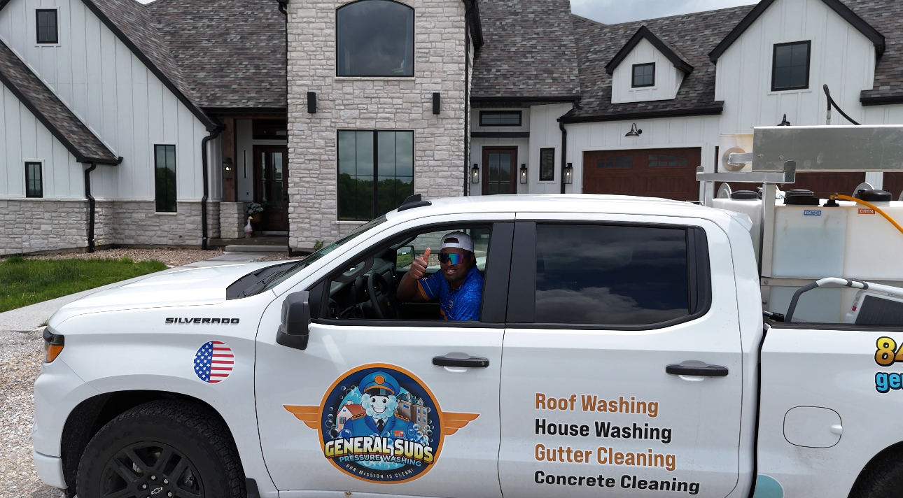 Luxury House Soft Wash - Ashland, MO