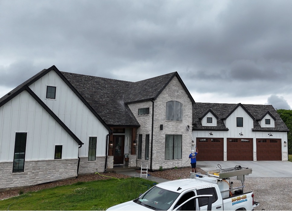5 Signs Your Home Needs a Professional House Wash Before Summer